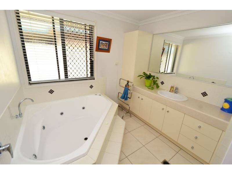 9 Ebony Way, Biloela QLD 4715