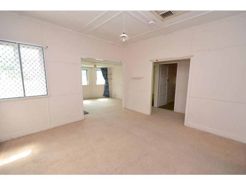 125 Bell Street, Biloela QLD 4715