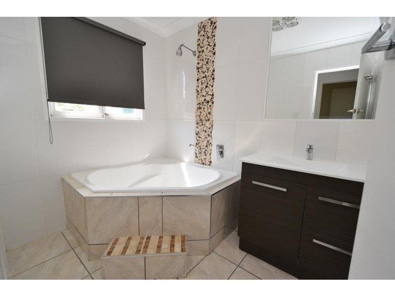 14 Buckland Street, Biloela QLD 4715