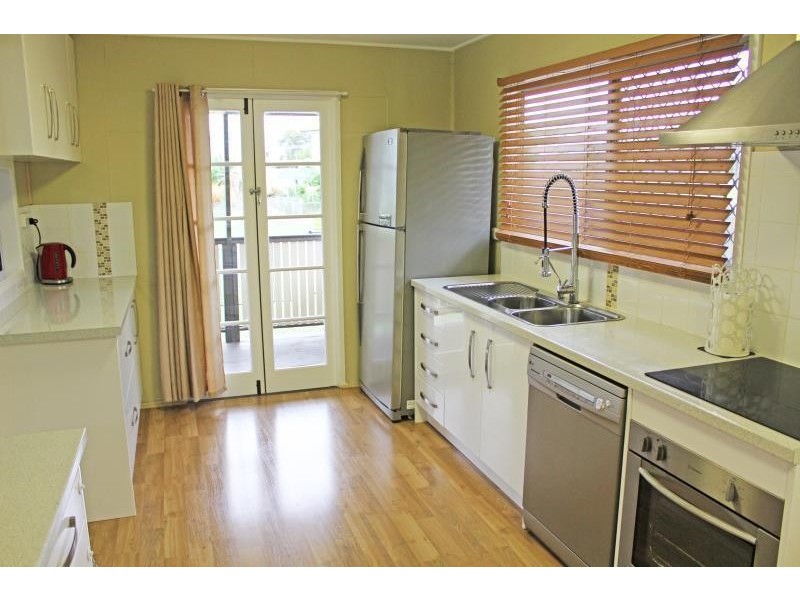 16 Neville Street, Biloela QLD 4715