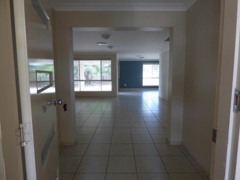 21 Nott Street, Moura QLD 4718