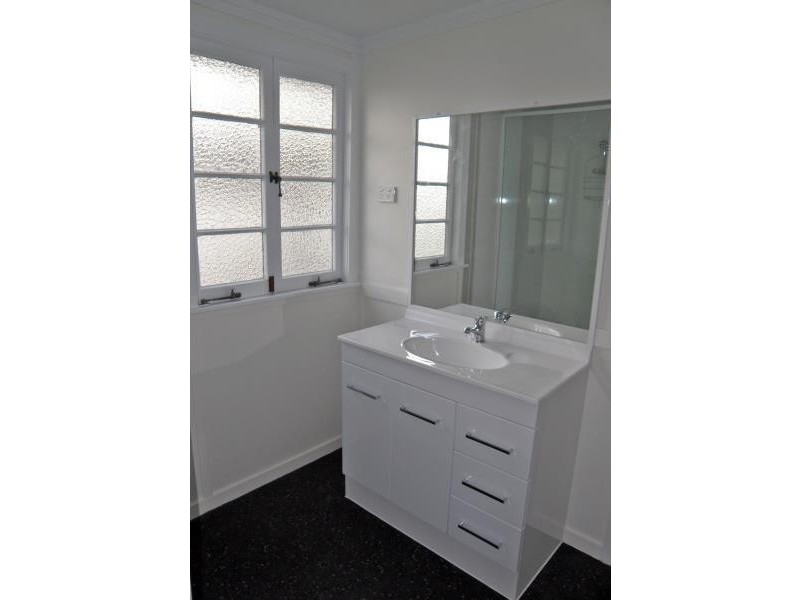 24 Bell Street, Biloela QLD 4715