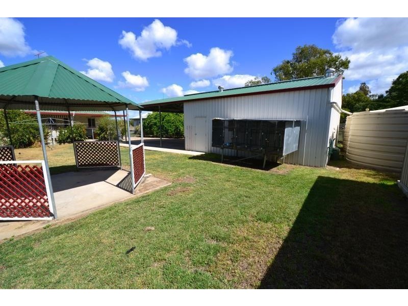8 Leslie Street, Thangool QLD 4716