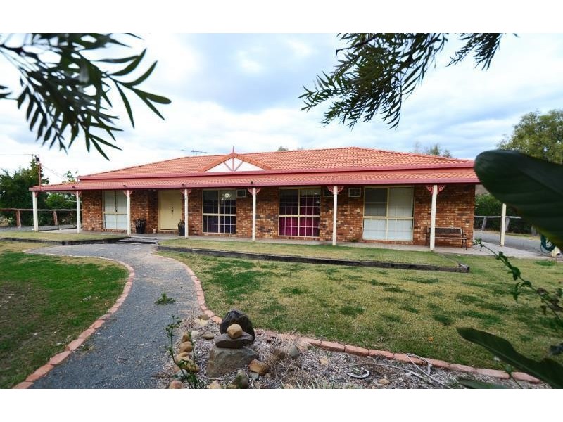 15 Hills Avenue, Biloela QLD 4715