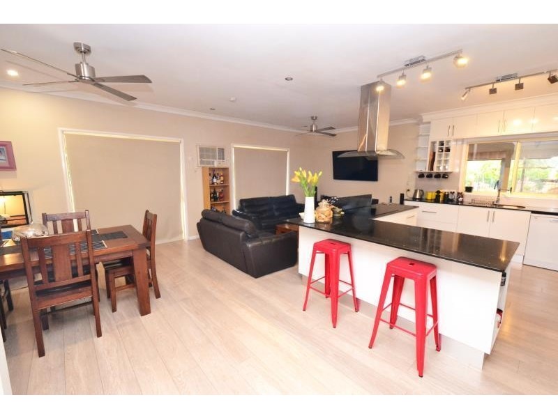 15 Hills Avenue, Biloela QLD 4715