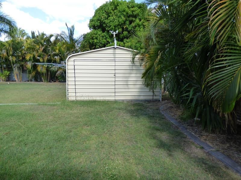 12 Farmer Street, Moura QLD 4718