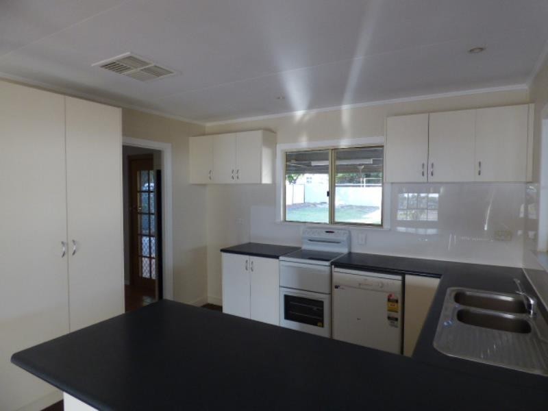 154 Kroombit Street, Biloela QLD 4715