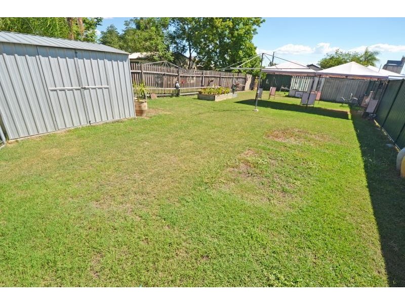 1 & 2 -109 Kroombit Street, Biloela QLD 4715