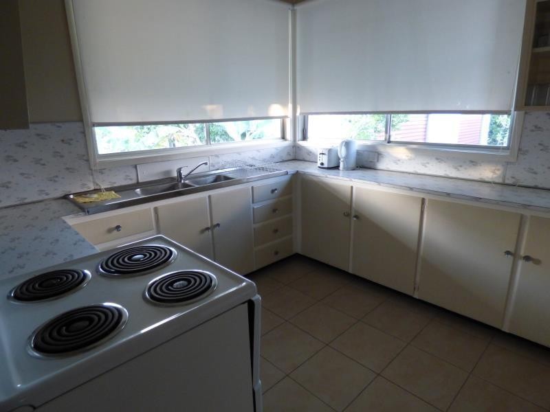 25 Dawson Highway, Moura QLD 4718