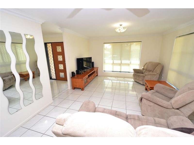 42 Paroz Crescent, Biloela QLD 4715