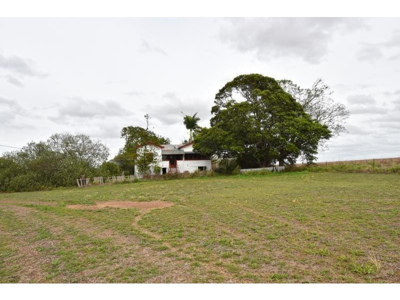 11208 Dawson Highway, Dakenba QLD 4715