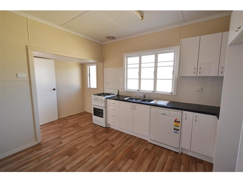 128 Kariboe Street, Biloela QLD 4715