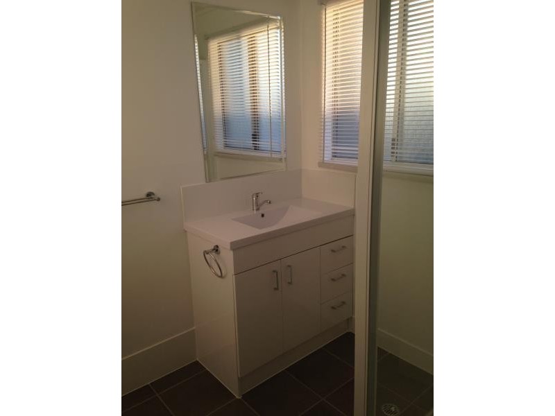 8/22-24 Dawson Highway, Biloela QLD 4715