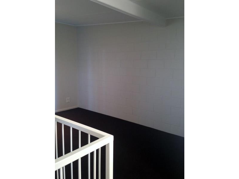 8/22-24 Dawson Highway, Biloela QLD 4715