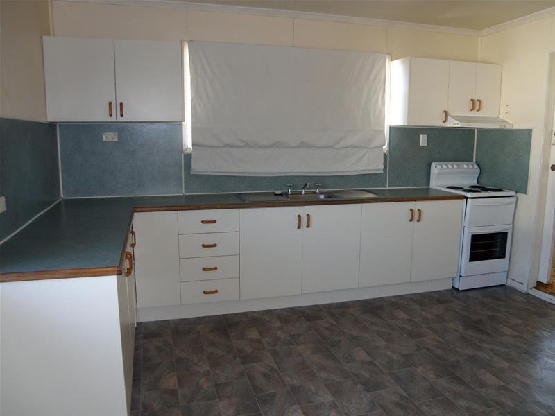 3 Lookerbie Street, Biloela QLD 4715