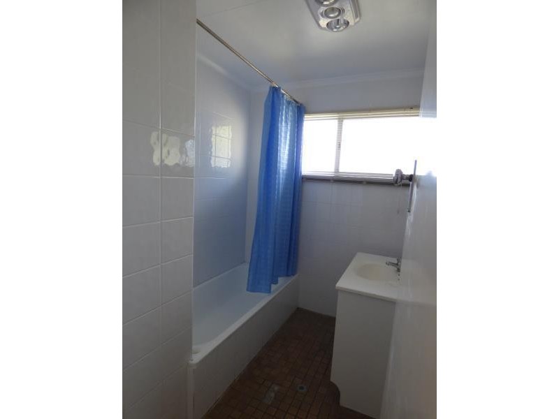 10 Dee Street, Biloela QLD 4715