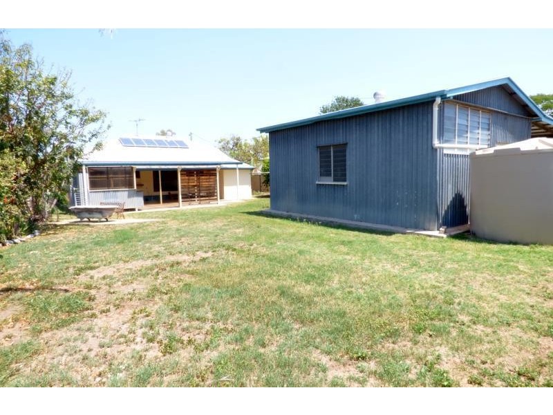 100 Kariboe Street, Biloela QLD 4715