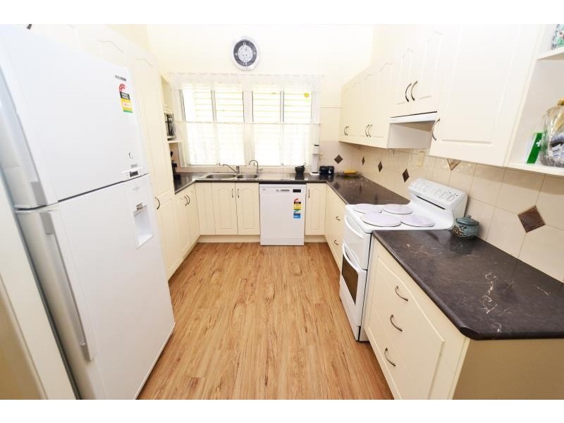 5 Kroombit Street, Biloela QLD 4715