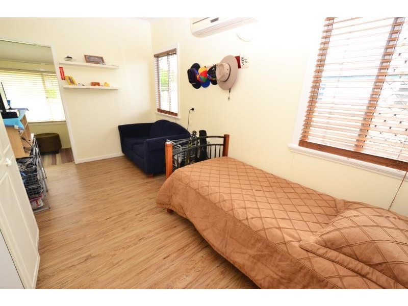 5 Kroombit Street, Biloela QLD 4715