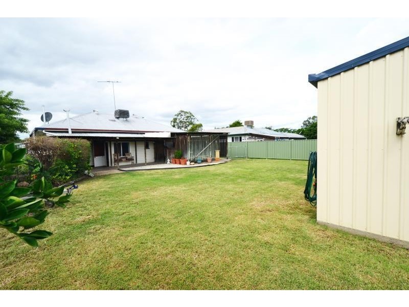 5 Kroombit Street, Biloela QLD 4715