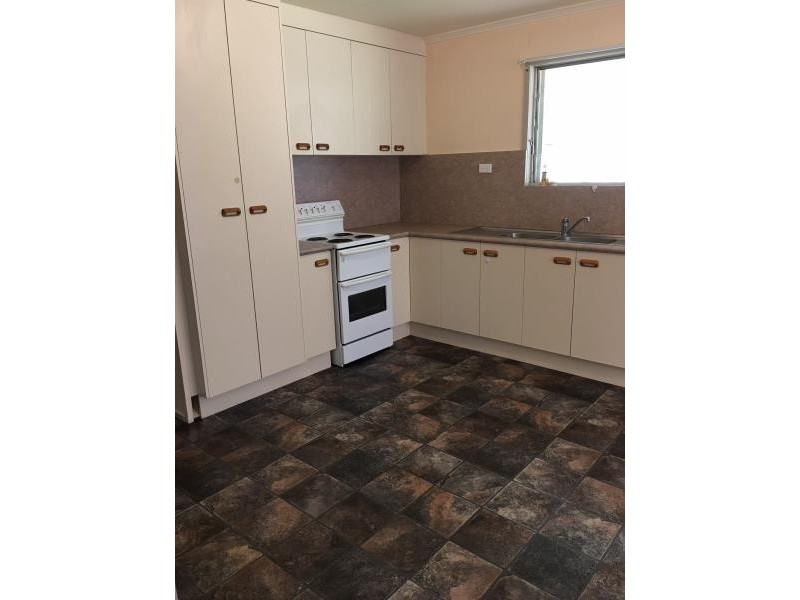 24 Dee Street, Biloela QLD 4715