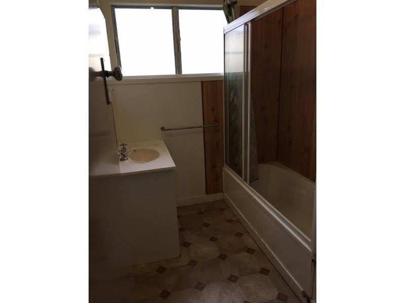 24 Dee Street, Biloela QLD 4715