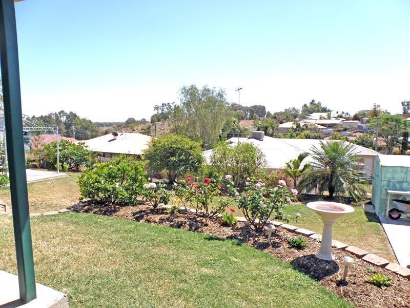 10 Clarke Drive, Biloela QLD 4715