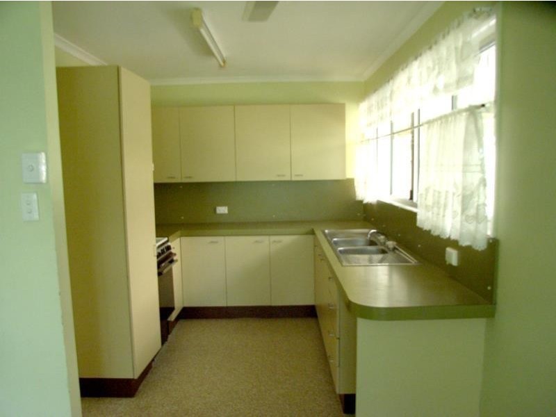 111 Bell Street, Biloela QLD 4715