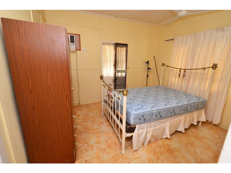 24 – 26 Warren Street, Goovigen QLD 4702