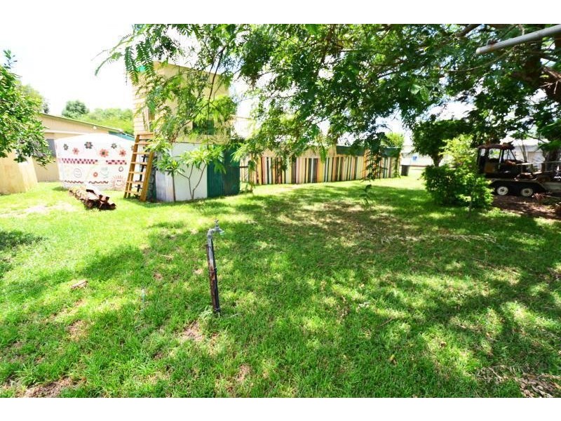 24 – 26 Warren Street, Goovigen QLD 4702