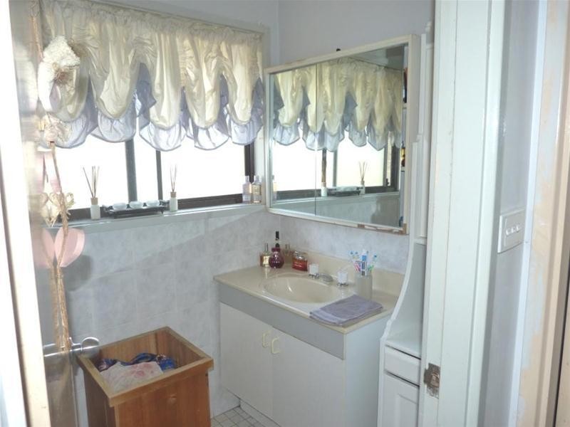 16 Clucas Road, Dharruk NSW 2770