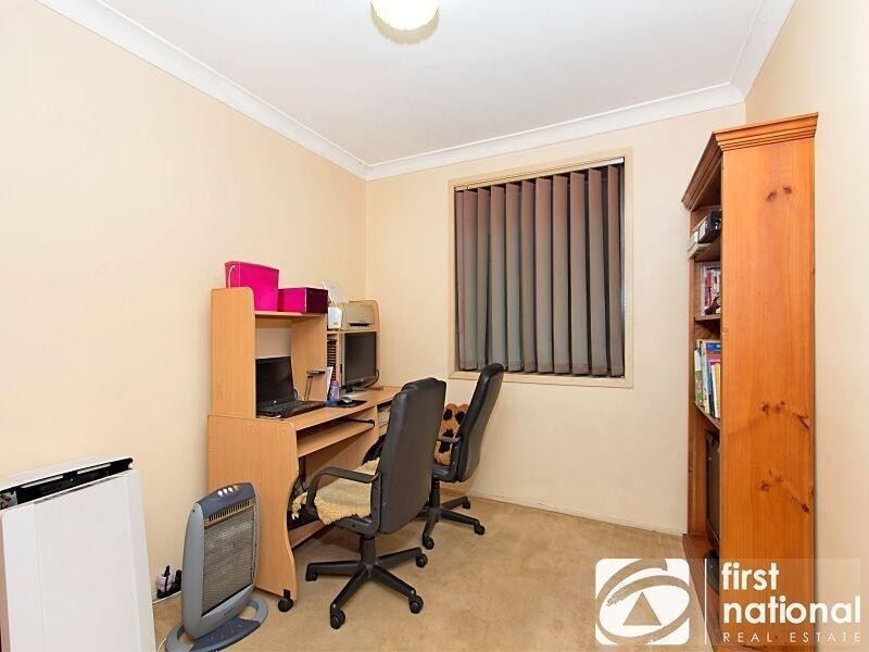 8 Ontario Avenue, St Clair NSW 2759