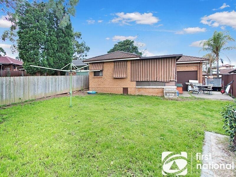 8 Ontario Avenue, St Clair NSW 2759