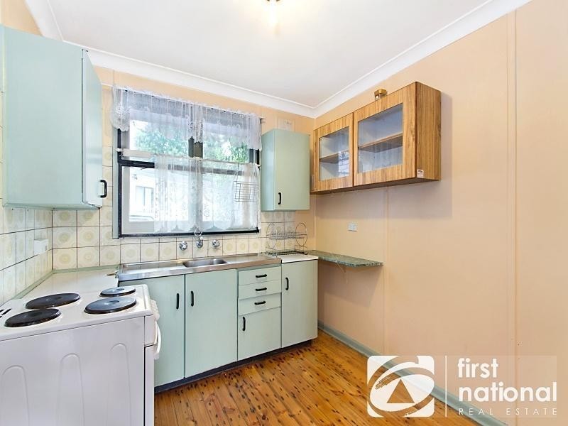 22 Lang Crescent, Blackett NSW 2770