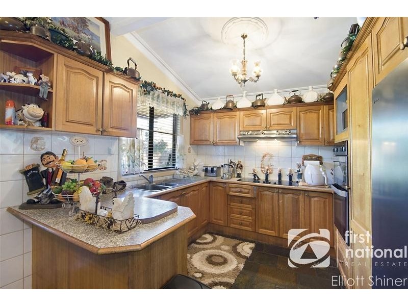 10 Samoa Place, Lethbridge Park NSW 2770