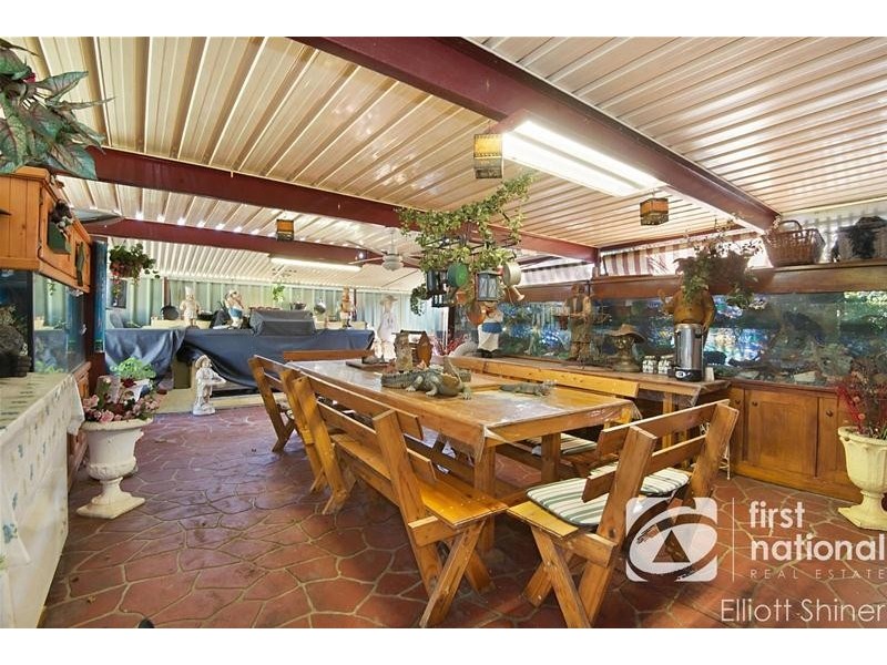 10 Samoa Place, Lethbridge Park NSW 2770