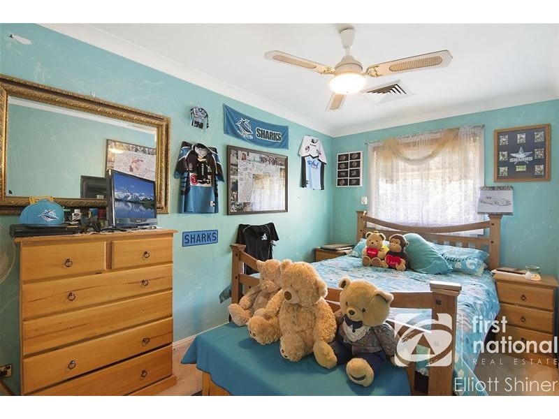 10 Samoa Place, Lethbridge Park NSW 2770