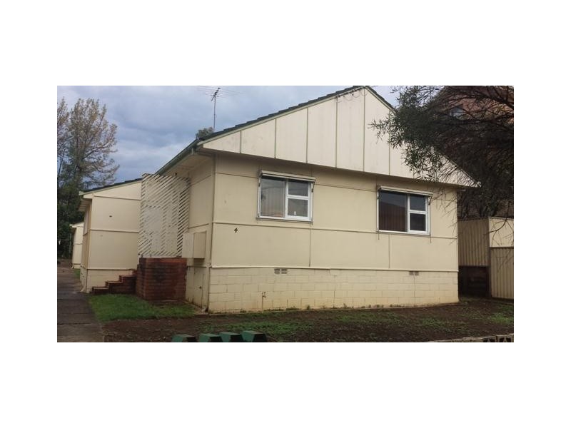 2/4 Garner Street, St Marys NSW 2760