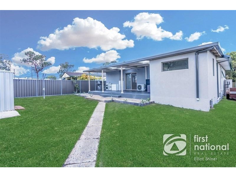 17 Idriess Crescent, Blackett NSW 2770