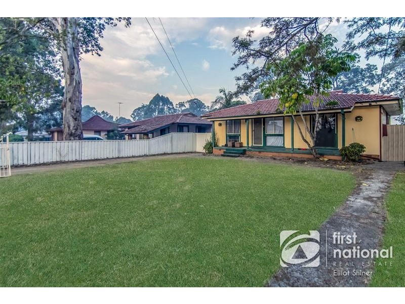 8 Captain Cook Drive, Willmot NSW 2770