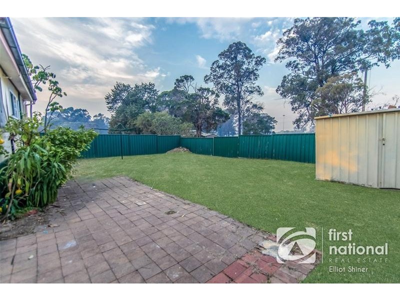 8 Captain Cook Drive, Willmot NSW 2770
