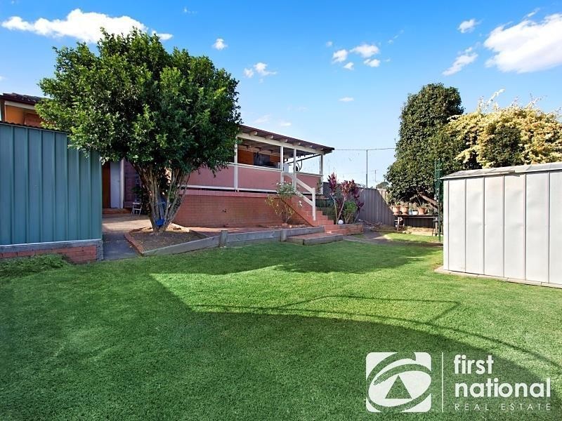 27 Pangari Crescent, Dharruk NSW 2770