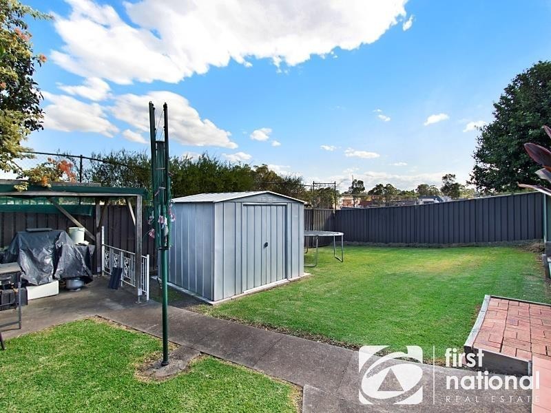 27 Pangari Crescent, Dharruk NSW 2770