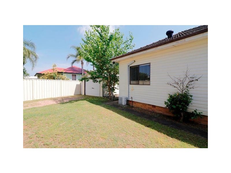 9 Yarra Street, North St Marys NSW 2760