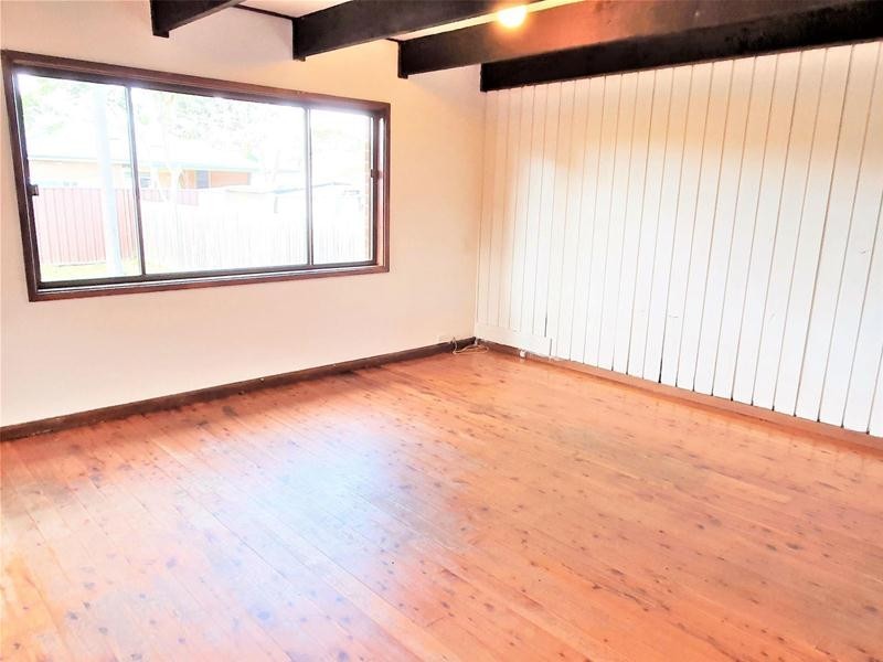 9 Lingayen Avenue, Lethbridge Park NSW 2770