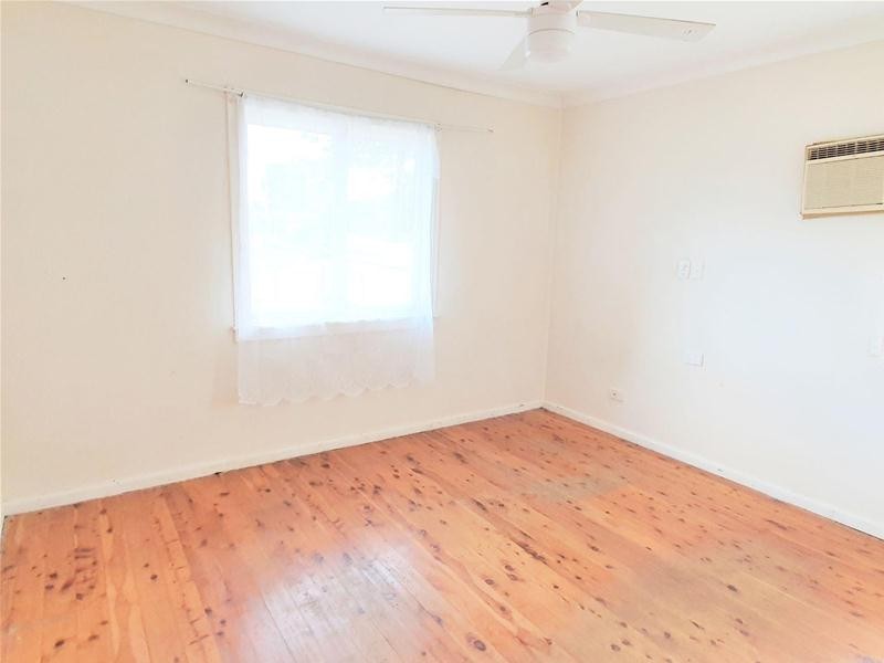 9 Lingayen Avenue, Lethbridge Park NSW 2770