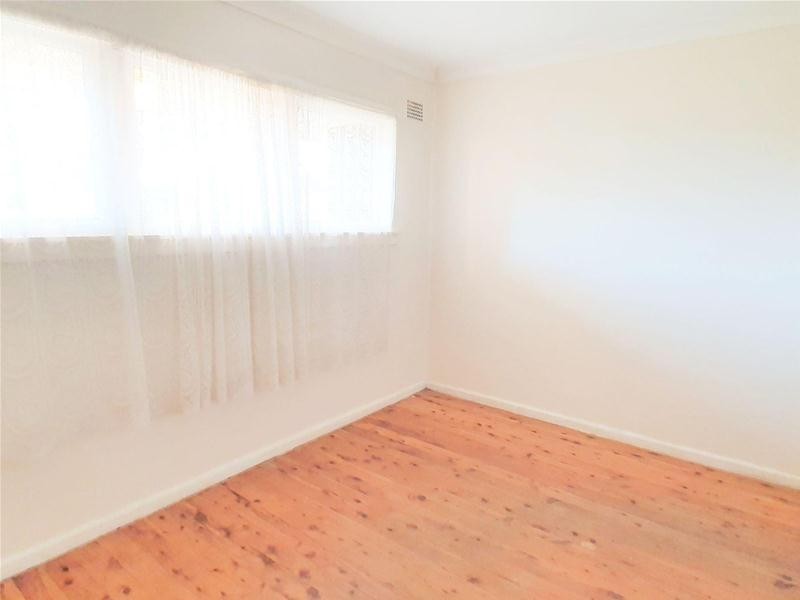 9 Lingayen Avenue, Lethbridge Park NSW 2770