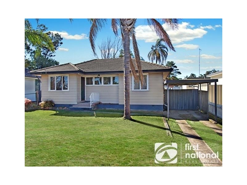 13 GASMATA Crescent, Whalan NSW 2770