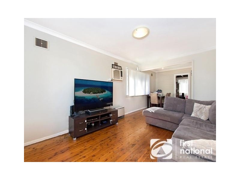 13 GASMATA Crescent, Whalan NSW 2770