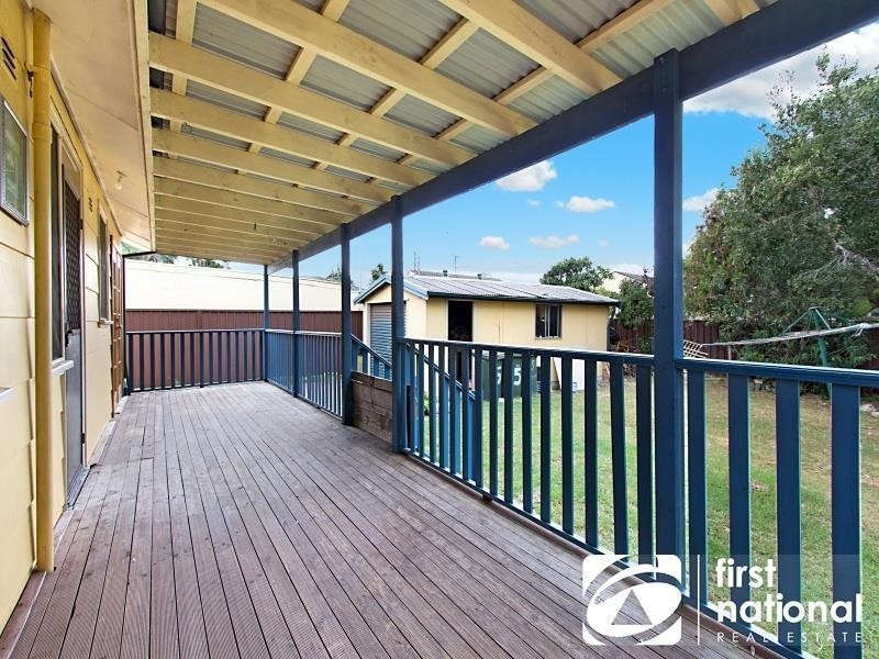 5 Natuna Place, Lethbridge Park NSW 2770